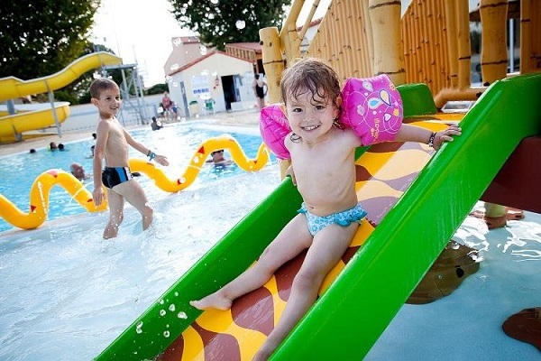 /campings/francia/languedoc-rosellon/pirineos-orientales/La Pergola/camping-la-pergola-sainte-marie-la-mer-1483049446-xl.jpg
